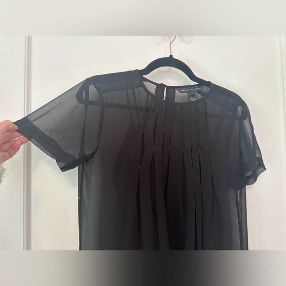 Marc Jacobs Marquee Georgette sheer pleated silk blouse w/ attached cami - 4 - Picture 7 of 13